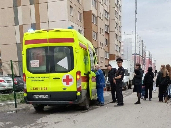 За ребенком приехала машина реанимации | Источник: v_churilovo / t.me