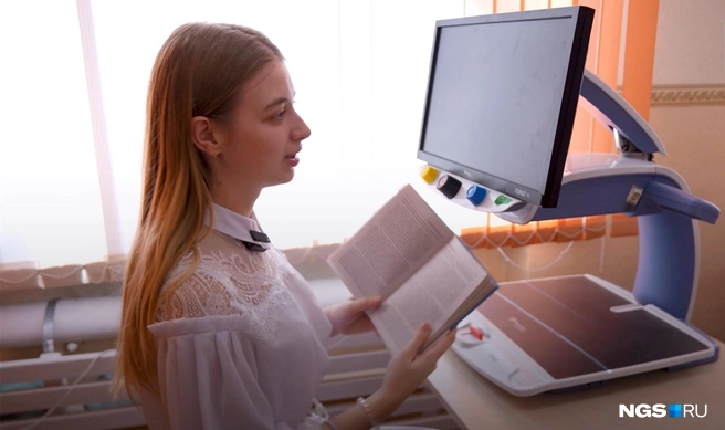 Прибор&nbsp;— дорогой, стоит около 200-400 тысяч рублей, поэтому на всю школу он один | Источник: Антон Дигаев / NGS.RU 