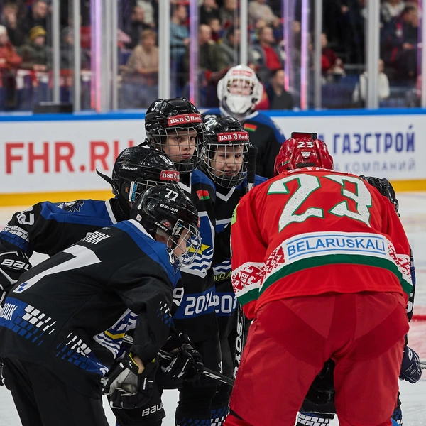 Цель мероприятия — поделиться опытом с младшими | Источник: Александр Ощепков / NGS.RU