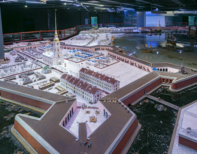 «Полный размер бедствия узнаем только при сборке». Директор «Петровской акватории» — о переезде в Гостиный двор | Источник: предоставлено Музеем-макетом «Петровская акватория»