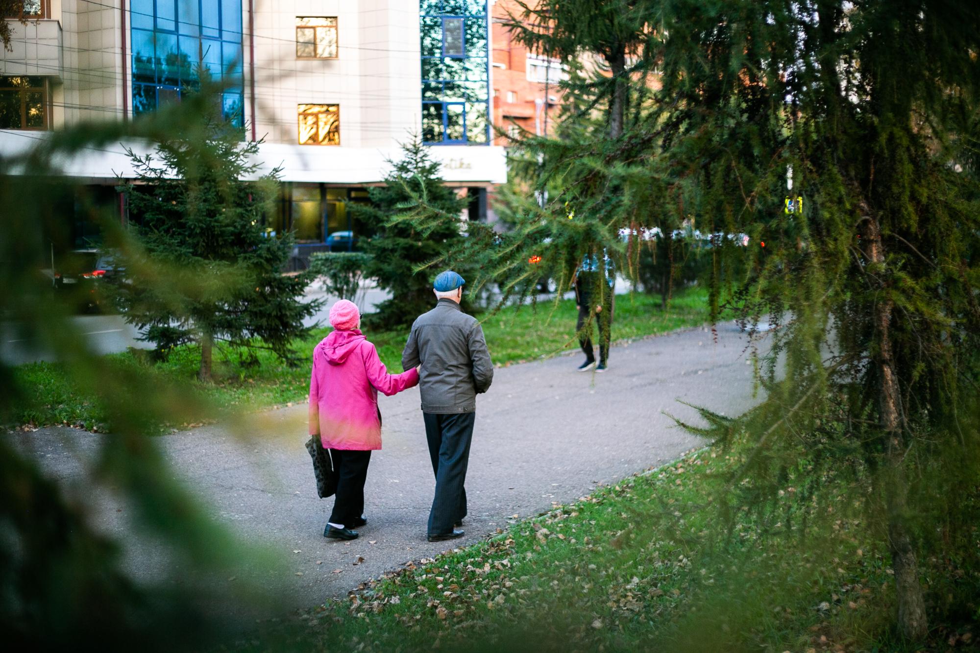 «Отец переживает — дождется ли»: южноуральцы, прожившие 50 лет в браке, не могут получить выплату за «Семейное счастье»