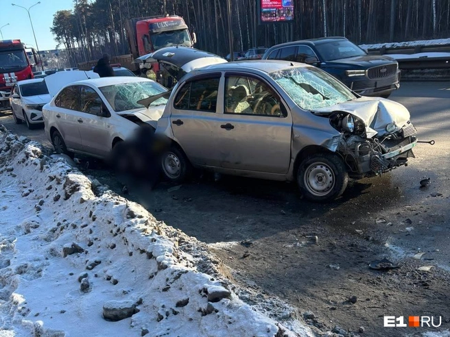 Автомобиль занесло на высокой скорости | Источник: читатель E1.RU