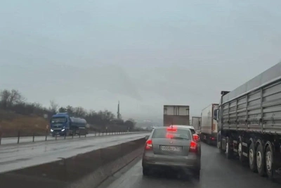 На трассе М-4 «Дон» 15-километровая пробка в сторону Москвы