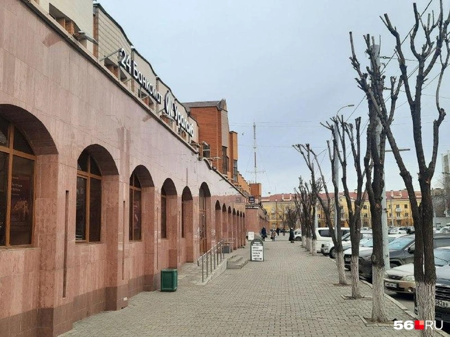 «Мегаполис» снаружи со стороны Володарского | Источник: Анастасия Баринова / 56.RU