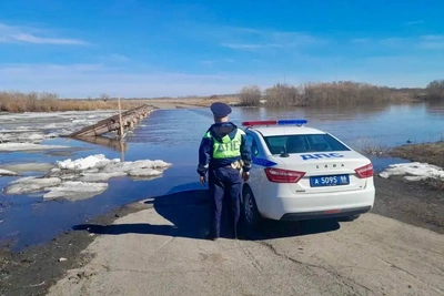 Три моста на Урале закрыты из-за паводка