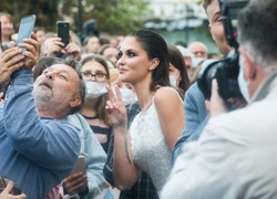 Как повторить образ Агаты Муцениеце на кинофестивале «Горький Fest»