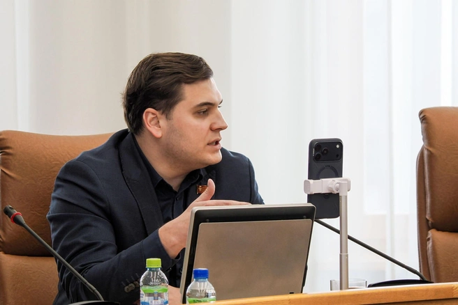 По мнению депутатов фракции, разделение департамента на два самостоятельных направления позволит разгрузить структуру и повысить личную ответственность руководителей | Источник: пресс-служба Красноярского городского совета депутатов