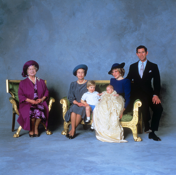 «Троллинг с голливудским бюджетом»: королевская семья возмущена новым сезоном сериала «Корона»