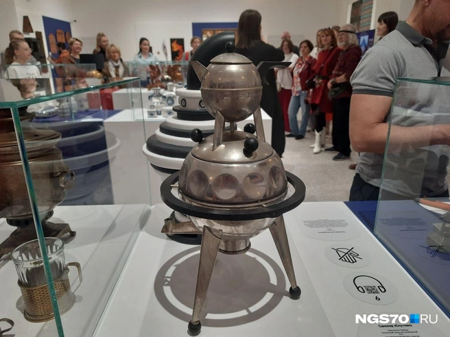 Самовар в виде спутника | Источник: Анастасия Харламова / NGS70.RU