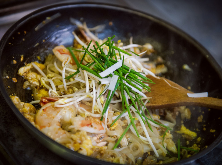 Рецепт недели: рисовая тайская лапша с креветками