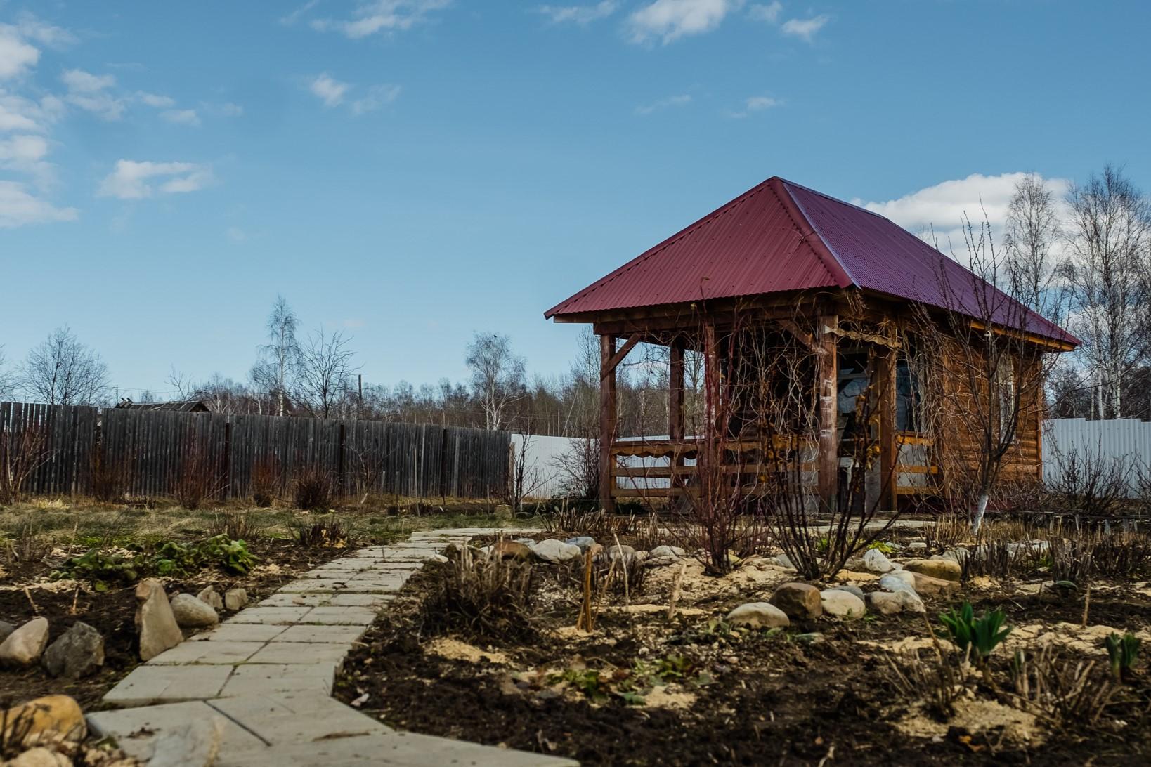 Родная земля: за сколько в Прикамье можно купить участок под дачу или дом