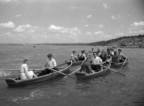 Воскресная прогулка куйбышевской молодежи. Июнь 1946 года | Источник: фотофонд Самарского областного госархива социально-политической истории
