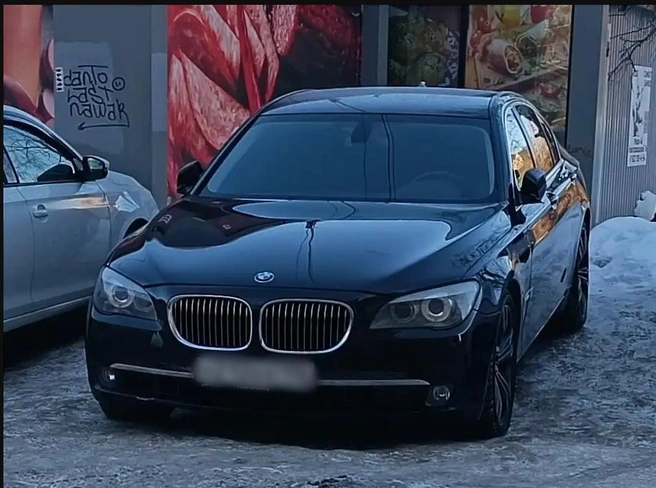 Nomerogram.ru | Источник: Лидер шайки передвигался на черном BMW 750