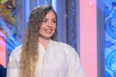 Жительница Барнаула обняла Якубовича в «Поле чудес»