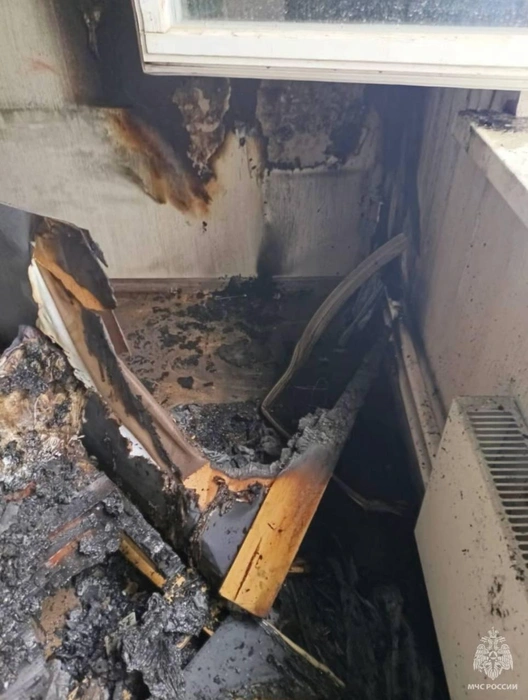 В Подольске двое детей погибли при пожаре в запертой квартире. Их мать была у соседей | Источник: Официальный канал Главного управления МЧС России по Московской области