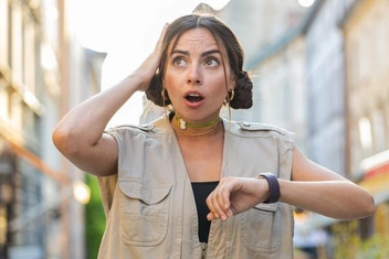 «Постоянно опаздываю и ничего не могу с этим поделать. Не останавливает даже риск увольнения»