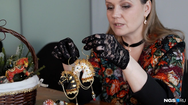Каждая игрушка — это ручная работа | Источник: Антон Дигаев / NGS.RU