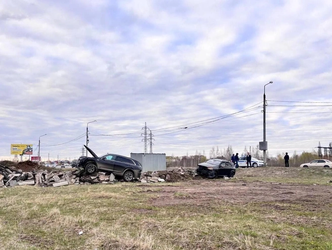Автомобили вынесло с проезжей части на несколько метров | Источник: Госавтоинспекция