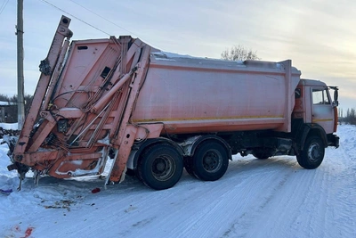 Водитель КамАЗа сбил пешехода при движении задним ходом