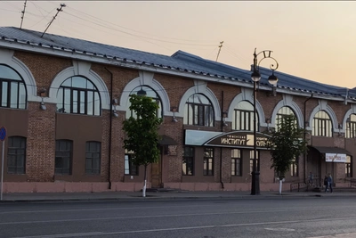 Студентов института культуры выселили из аварийного корпуса