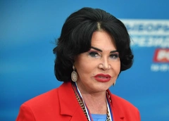 Надежда Бабкина раскрыла подробности личной жизни на фоне слухов о романе с молодым помощником