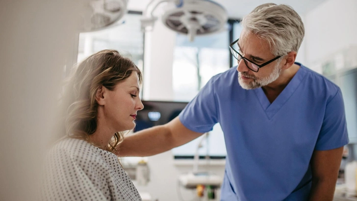 Химиотерапия: как правильно настроиться на лечение | Источник: Halfpoint/Shutterstock/Fotodom.ru