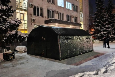 Street tents for heating set up in Chelyabinsk during abnormal frosts