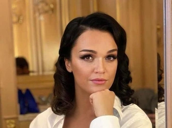 Певица Слава сбежала из больницы и озвучила свой диагноз