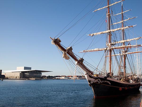 Вид на Оперный театр Копенгагена