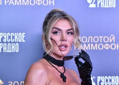Анна Седокова сделала заявление о разводе с Янисом Тиммой: «Я не такая сильная, как всем кажется. Но я выдержу»