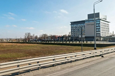Клинику за 5 миллиардов на левом берегу остановили
