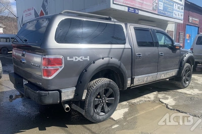 ГИБДД Южно-Сахалинска разыскивает очевидцев ДТП с Ford F150