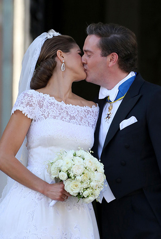 Фото №24 - Самые трогательные моменты королевских свадеб (о Гарри и Меган мы тоже не забыли)