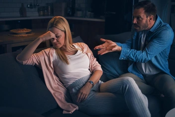 «Первый брак распался из-за того, что я абьюзер. Теперь по похожей причине распадается второй»