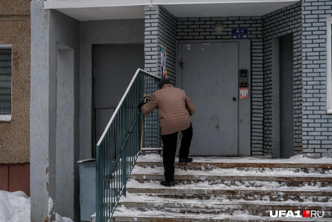 Тяжело даже с тростью | Источник: Булат Салихов / UFA1.RU