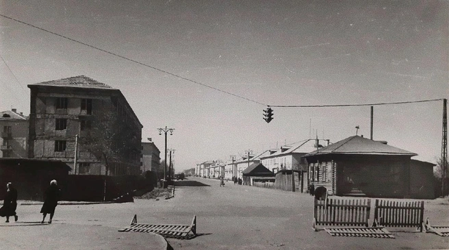 Перекресток улиц Коли Мяготина&nbsp;— Пролетарской в конце 1950-х&nbsp;— начале 1960-х годов | Источник: Комитет по делам архивов Курганской области / vk.com