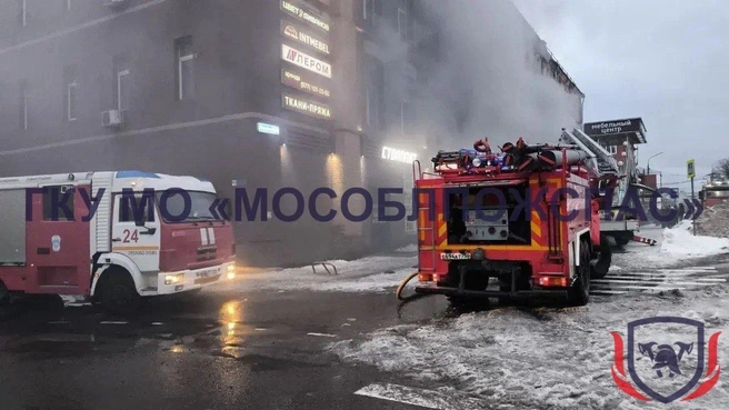 Спасатели присвоили повышенный ранг опасности пожару в Орехово-Зуево | Источник: ТВОЁ ОРЕХОВО-ЗУЕВО / T.me