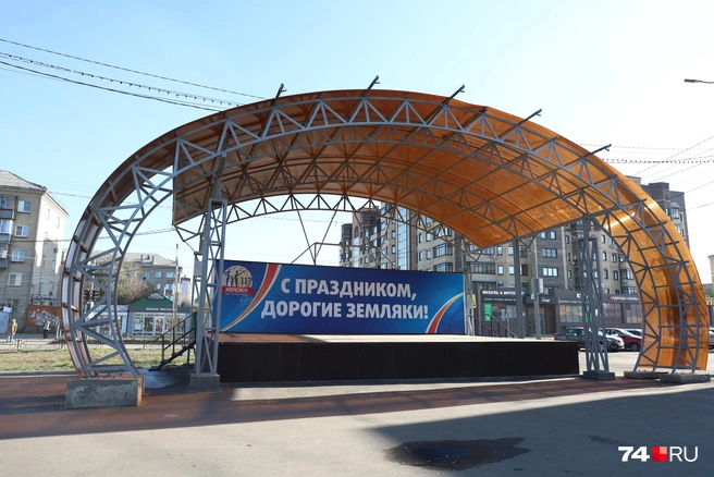 Даже после Дня города работы в сквере продолжались  | Источник: Наталья Лапцевич