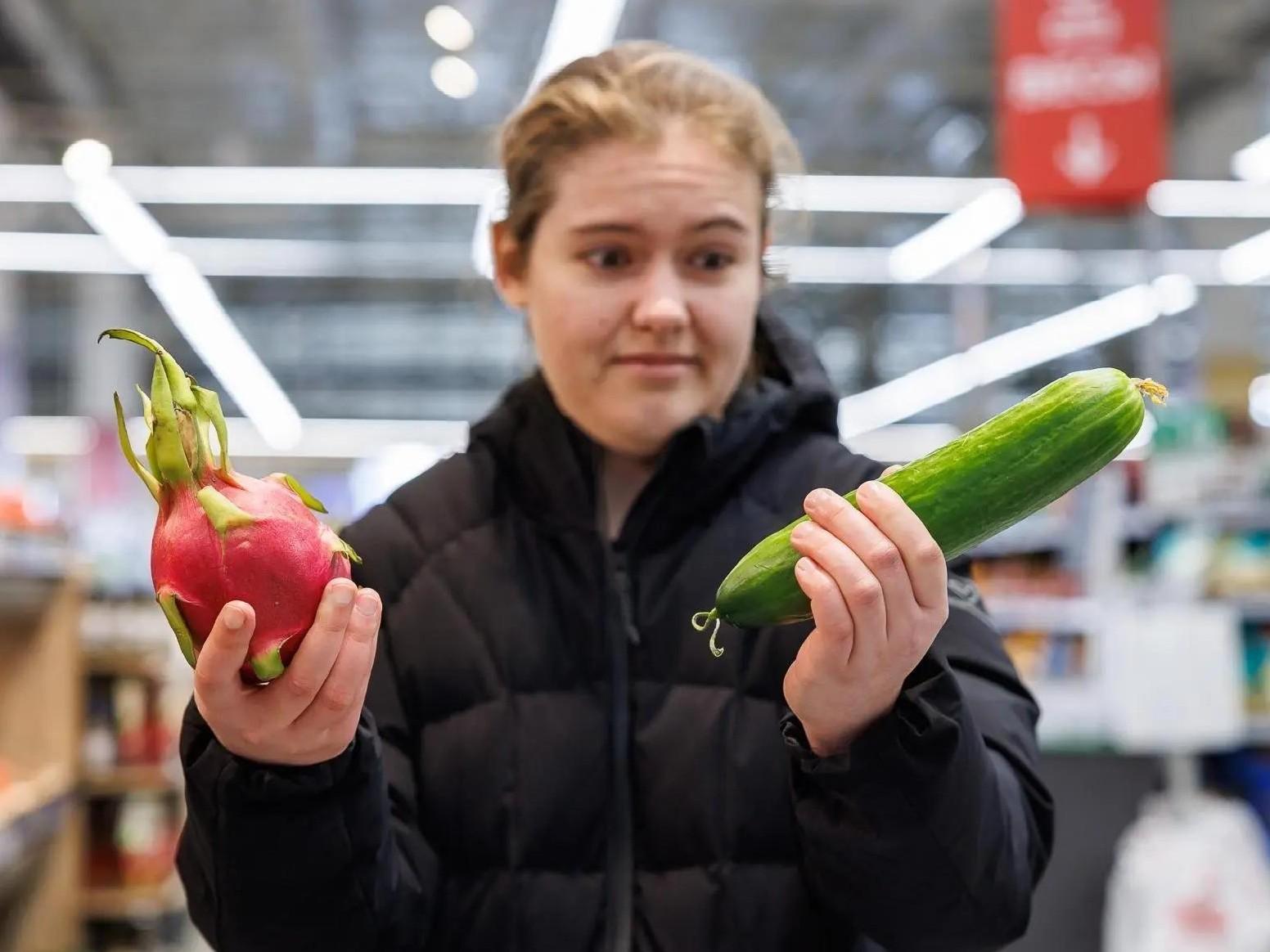 Огурцы дороже джинсов? Экономист объяснила, почему продукты в Прикамье дорожают быстрее одежды