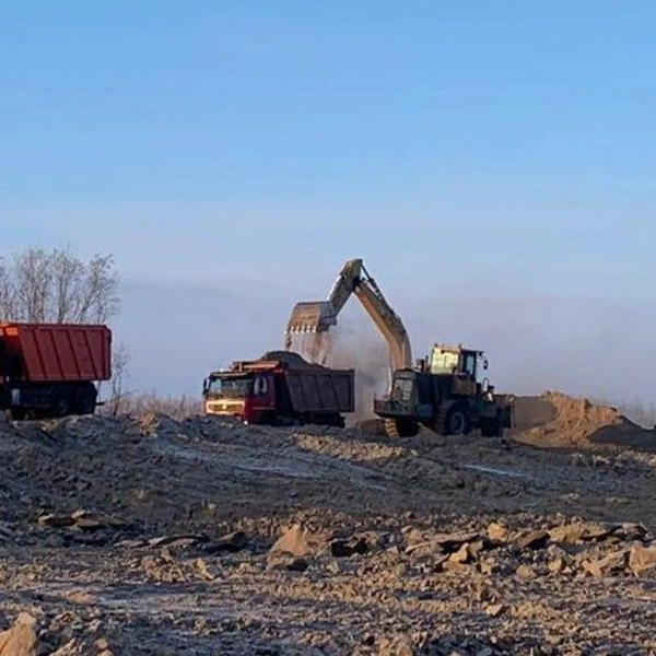 Группа «ВИС» уверяет, что вся необходимая для строительства моста производственная инфраструктура на обоих берегах развернута | Источник: пресс-служба группы «ВИС»