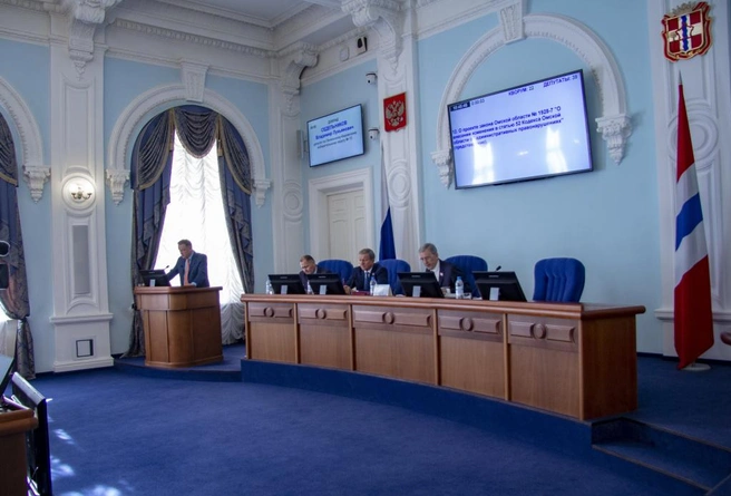 Первое в осенней сессии пленарное заседание законодательного собрания Омской области состоялось 25 сентября | Источник: законодательное собрание Омской области