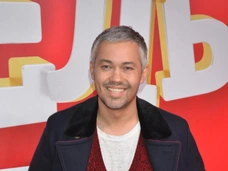 Неузнаваемый виджей MTV и довольный Рогов: борьба за место ведущего «Модного приговора» продолжается