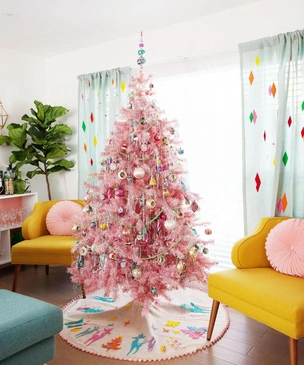 Чем удивить гостей на Новый год: 30 необычных идей для украшения елки