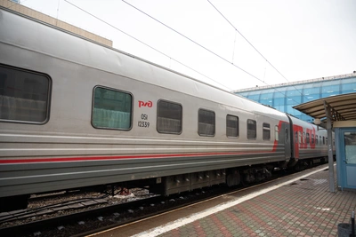 Пассажиры застрявших под Ростовом поездов уехали на такси