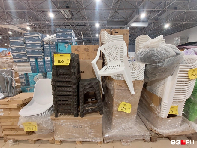 Стулья от 680 рублей  | Источник: Екатерина Железнова / 93.RU