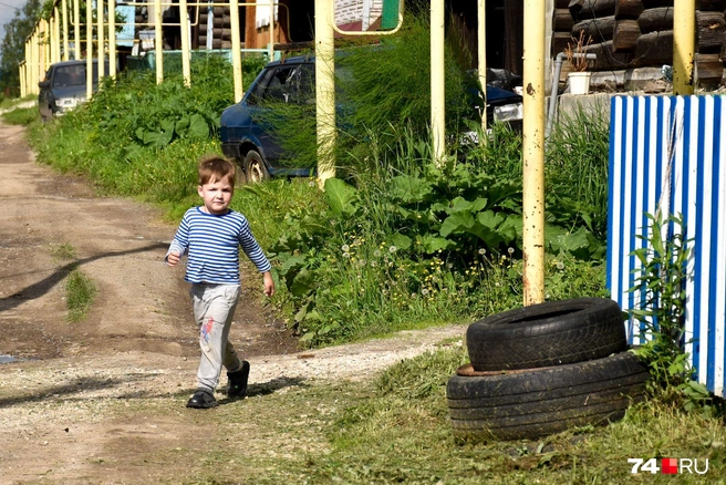 Двое в тельняшках | Источник: Артем Краснов