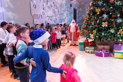 Цены на детские утренники в Урае возмутили родителей