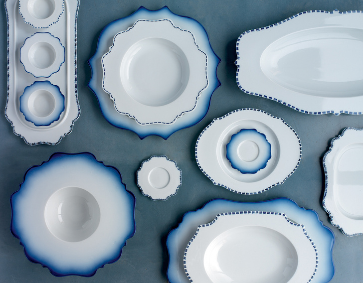 Посуда из коллекции Taste Blue, фарфор, ручная роспись, дизайн Паолы Навоне для Reichenbach