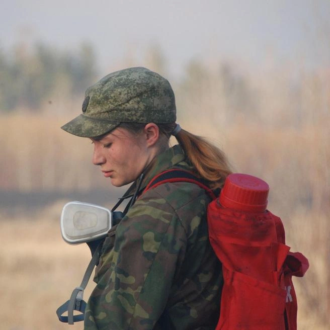 В 2025 году Анастасия также принимала участие в тушении пожаров | Источник: личный архив Анастасии Юдиной