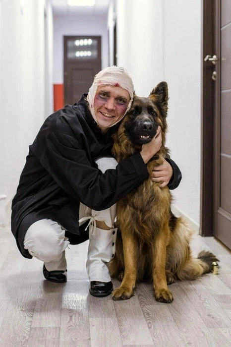 Афина и Иван Сергеев в роли Шарикова | Источник: архив Ирины Фоминцевой